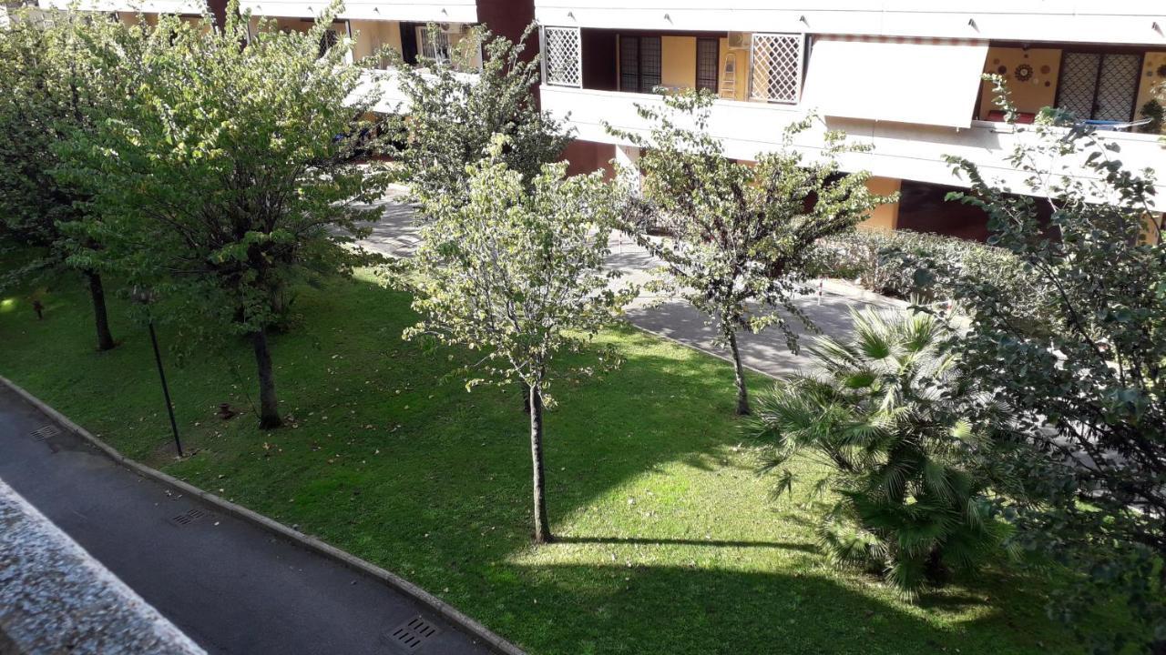 Alloggio Turistico A Giardino Di Roma エクステリア 写真